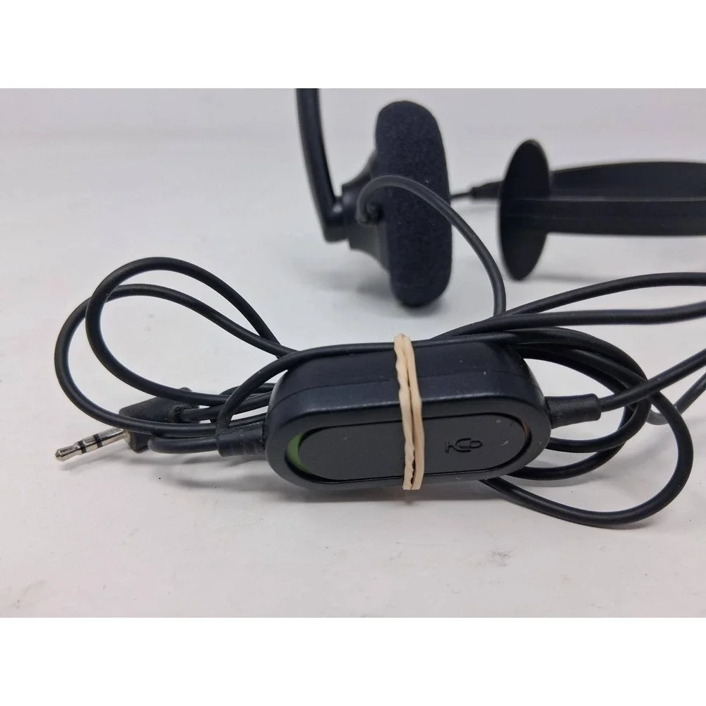 Microsoft Xbox 360 Chatpad Keyboard and Wired Headset Bundle Black X852479-001